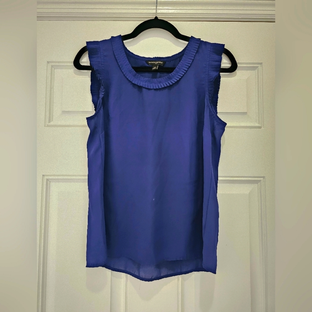 Banana Republic Size XSmall Navy Blue Sleeveless Blouse